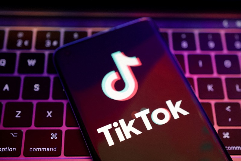 FILE PHOTO: TikTok app logo is seen in this illustration taken, August 22, 2022. REUTERS/Dado Ruvic/Illustration